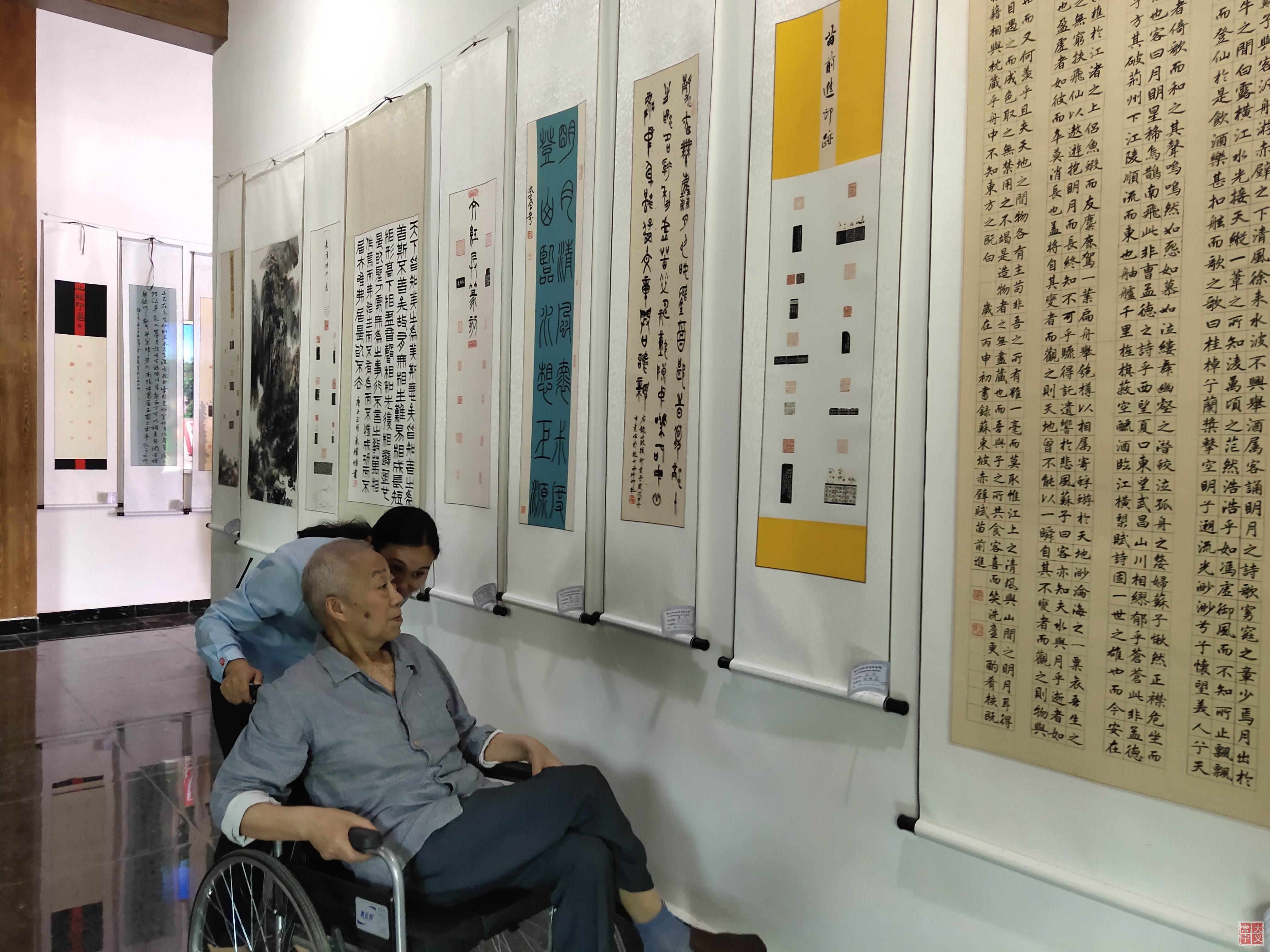 中国印山创始人吴国威看印山新貌展笑颜