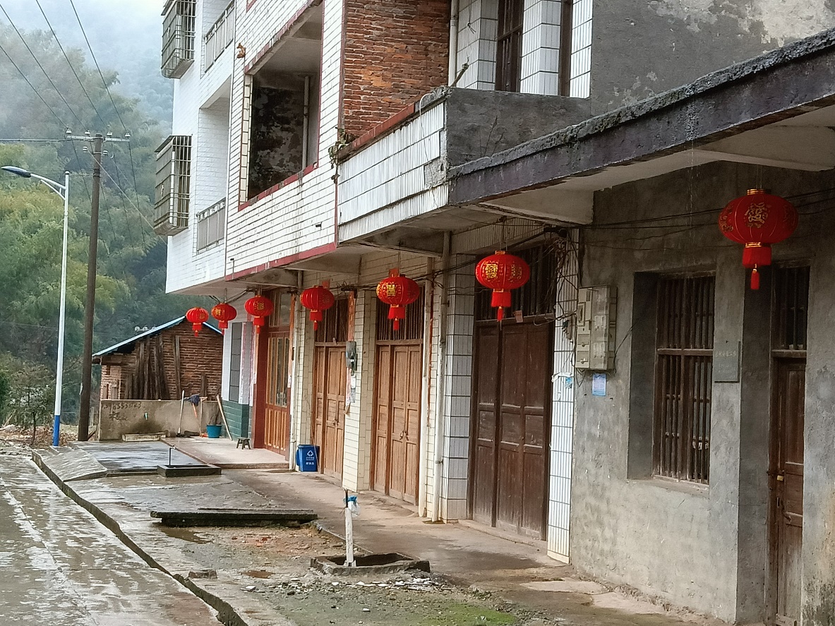 常宁市人民政府门户网站-塔山瑶族乡:暖冬在行动