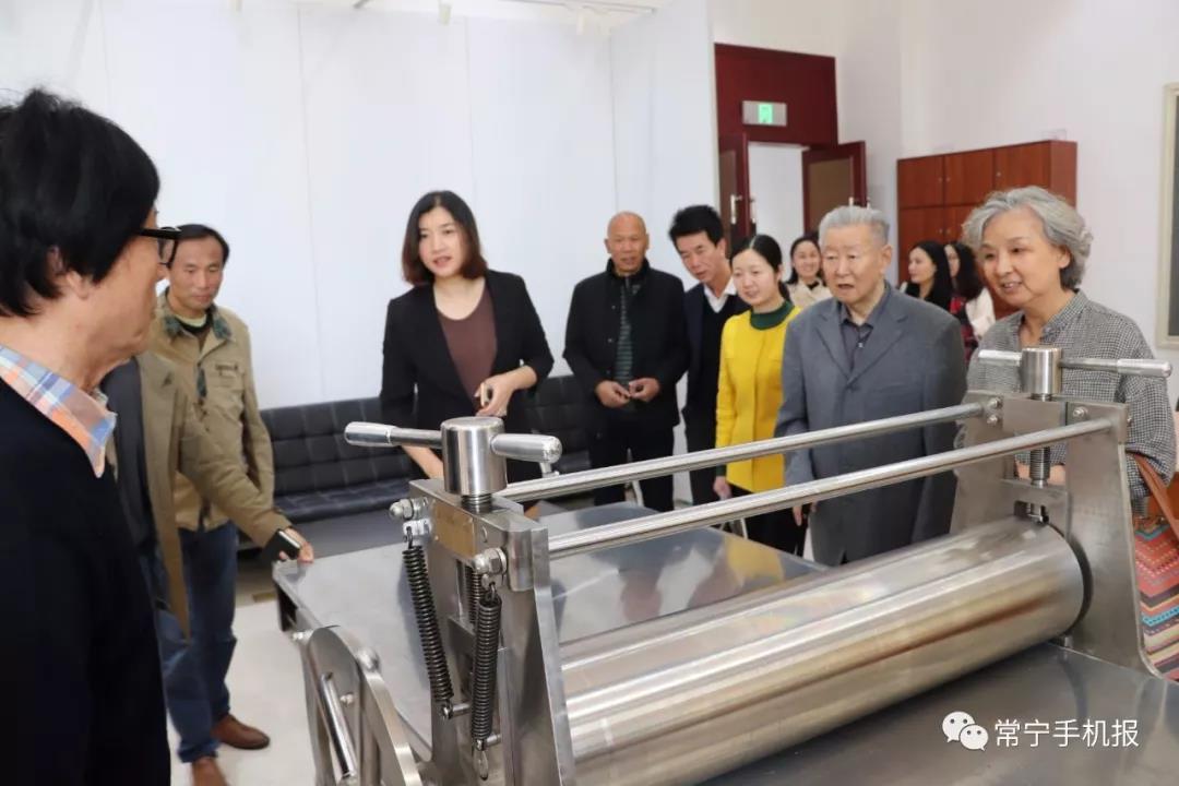 中国 工业版画研究院院长宋恩厚莅常指导版画创作与发展 工作 常宁市
