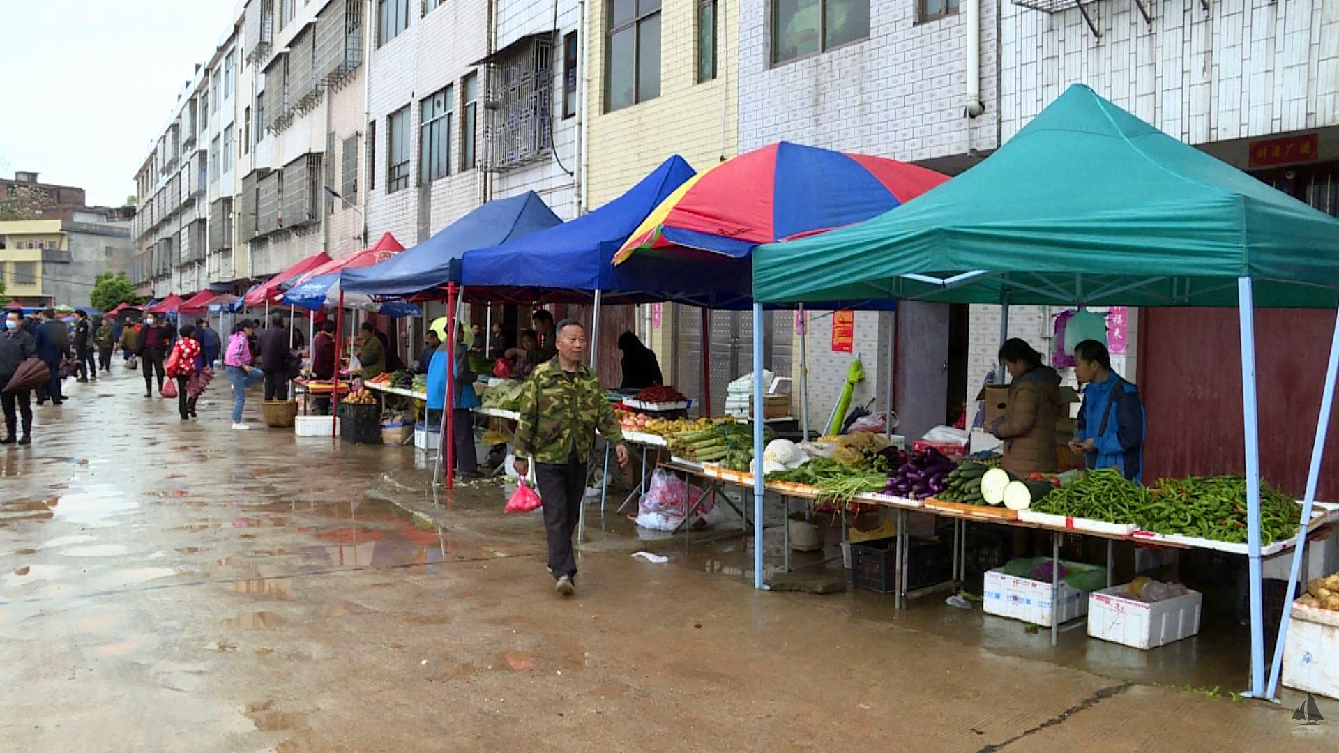 常宁市人民政府门户网站-柏坊镇:马路市场整治见成效 经营户规范经营