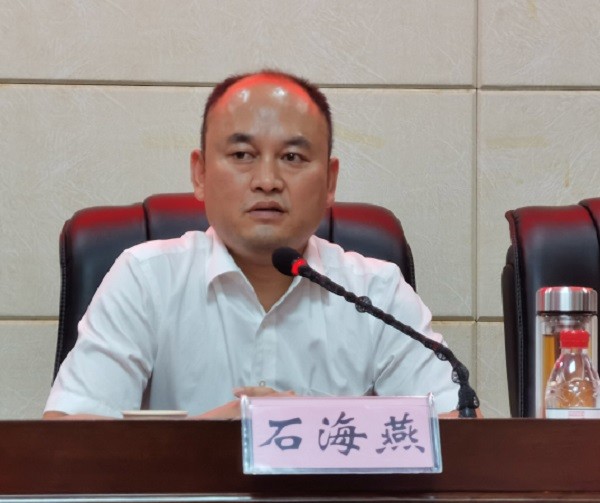 石海燕:在严管厚爱中激励担当作为