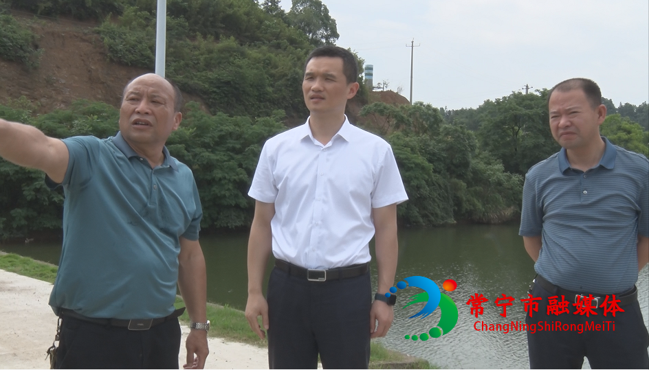 常宁市人民政府门户网站-谭奇峰到曲潭街道办事处督导防汛,安全生产工